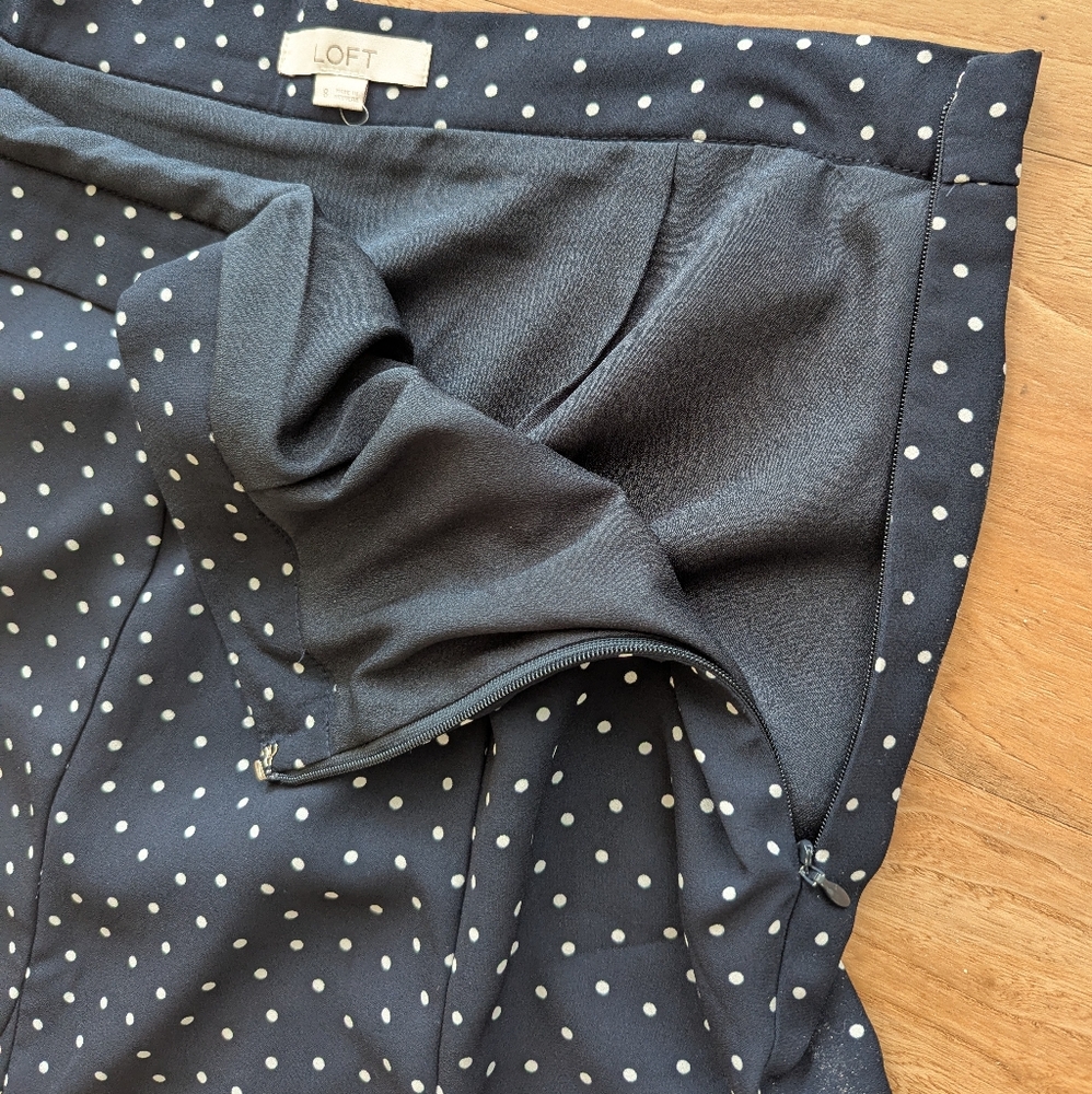 LOFT Navy Polka Dot Skirt - Picture 3 of 7